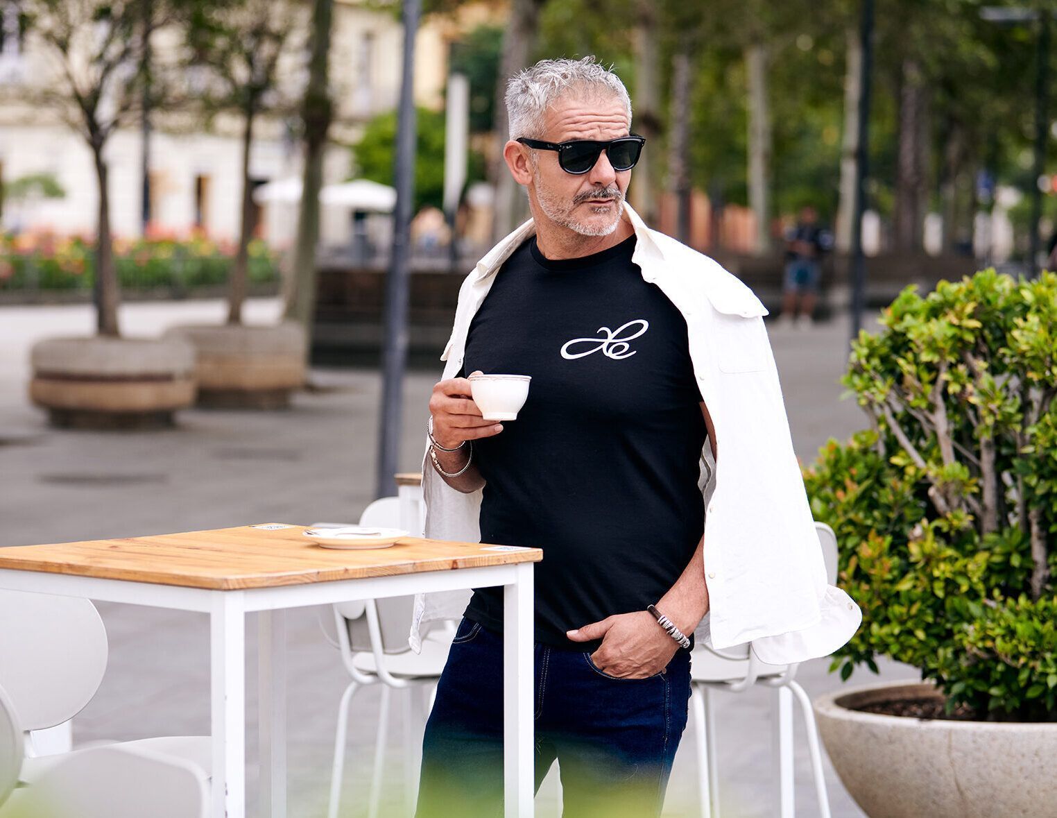 Camiseta Unisex - Modelo ICONIC White