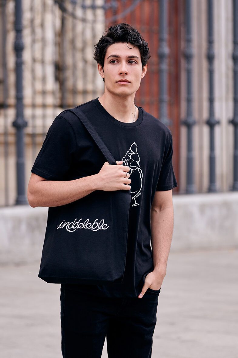 TOTE BAG - Bolsa unisex en dos modelos, negra, asas largas reforzadas en cruz y costura especial en el fondo para crear volumen